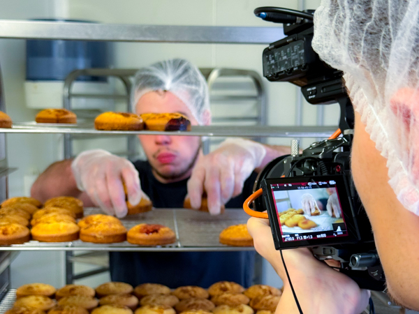 2026 - Backstage tournage Région AURA - video institutionnelle biscuiterie