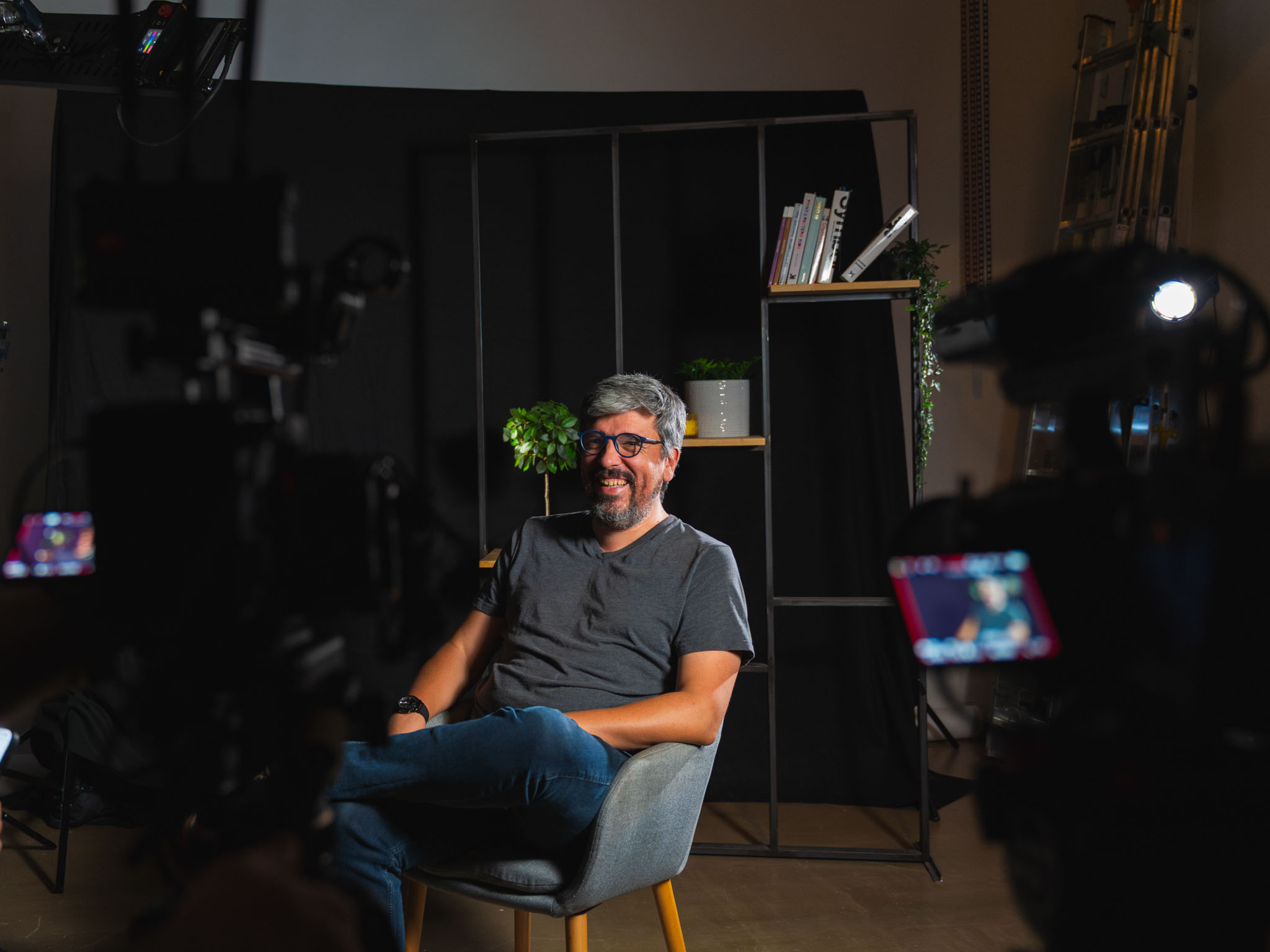 2026 - Teaser Medias - Backstage itw studio - rectangle